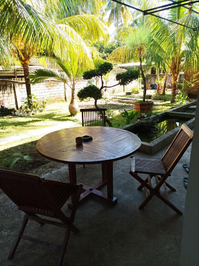 Merendeng Hostel Kuta Kuta  Eksteriør bilde