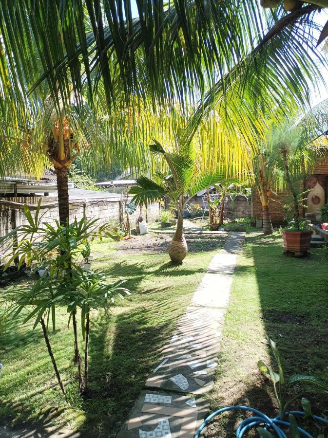 Merendeng Hostel Kuta Kuta  Eksteriør bilde