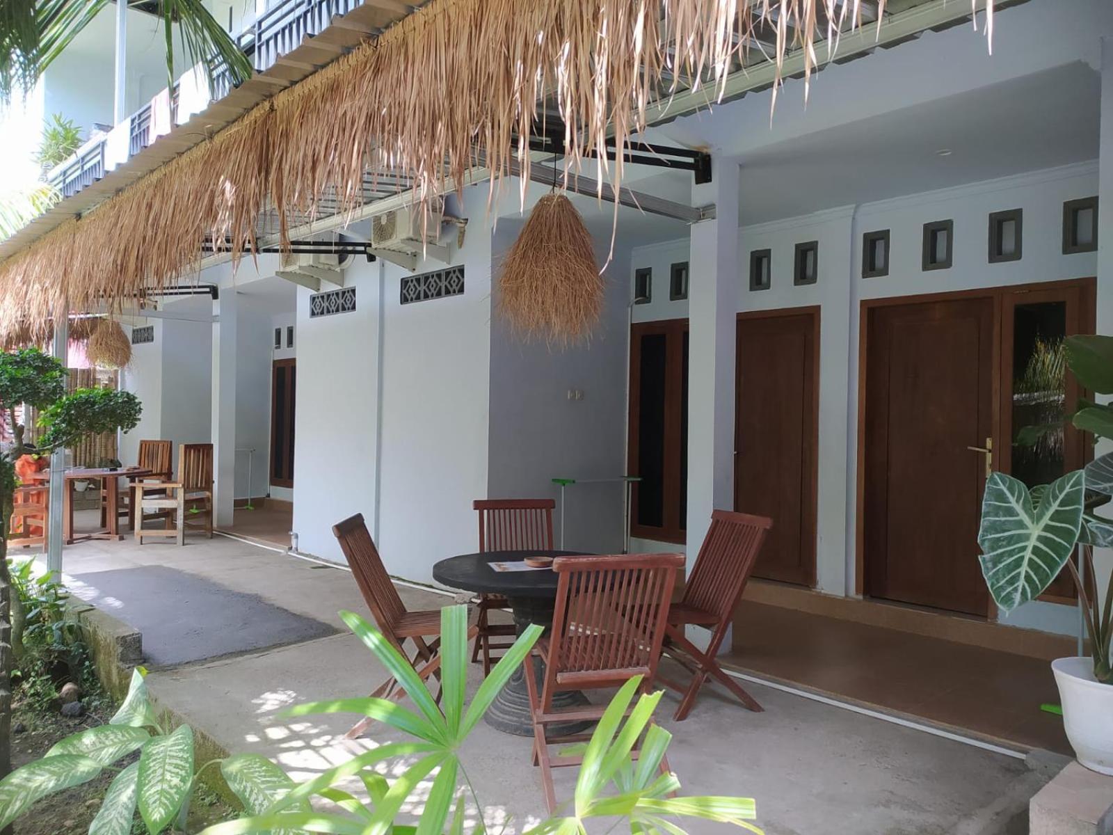Merendeng Hostel Kuta Kuta  Eksteriør bilde