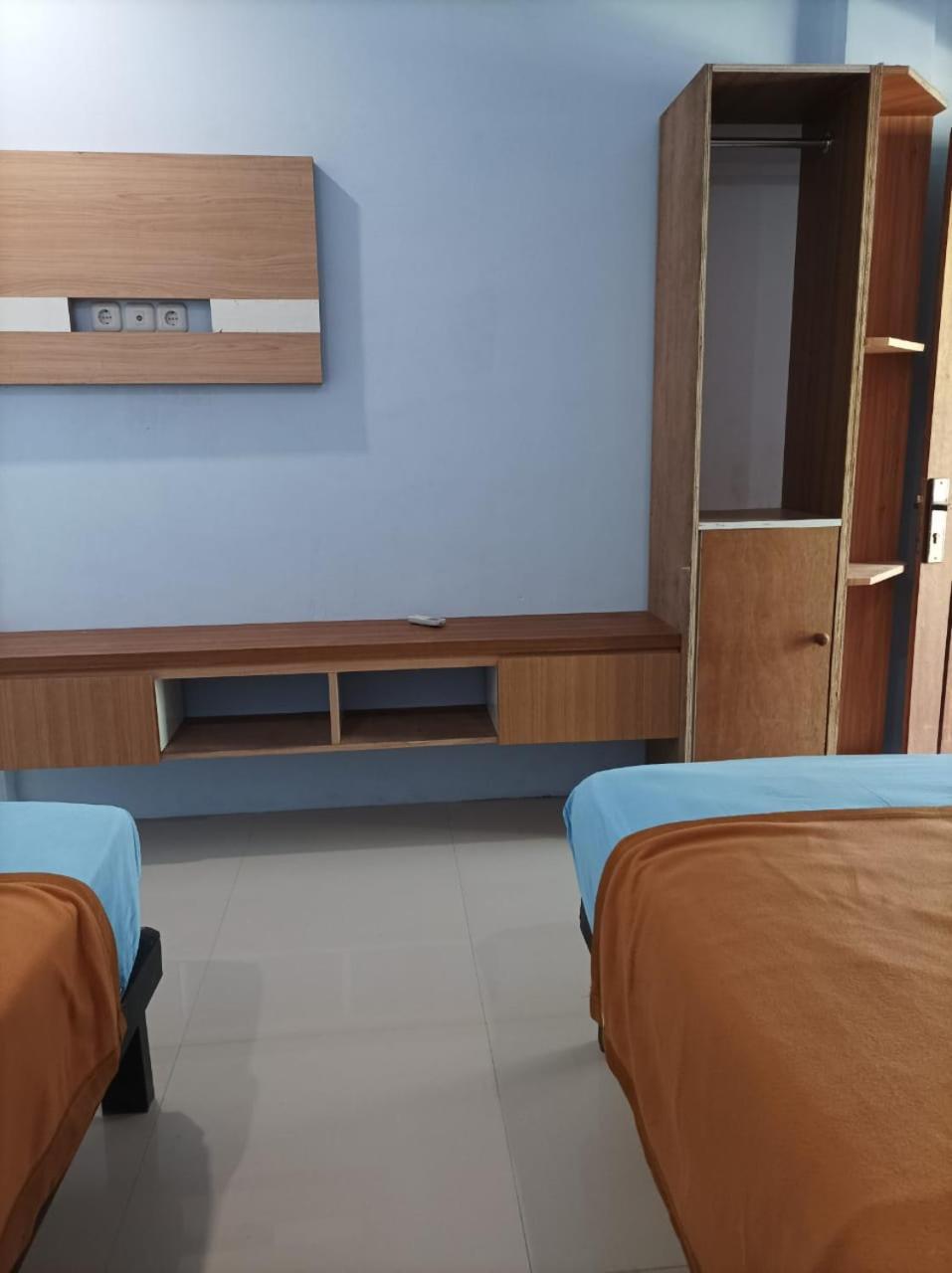 Merendeng Hostel Kuta Kuta  Eksteriør bilde