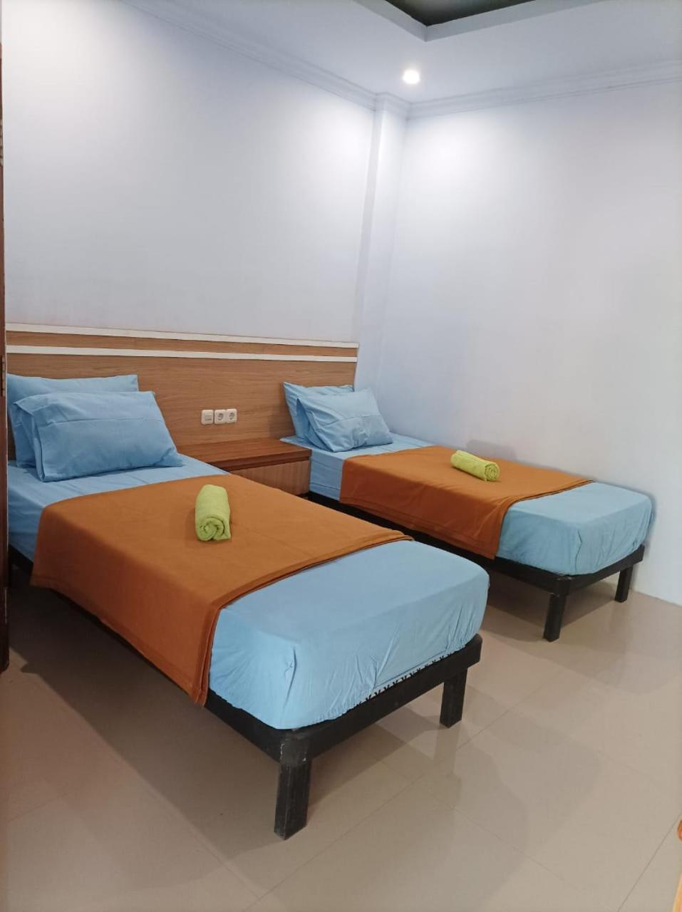Merendeng Hostel Kuta Kuta  Eksteriør bilde